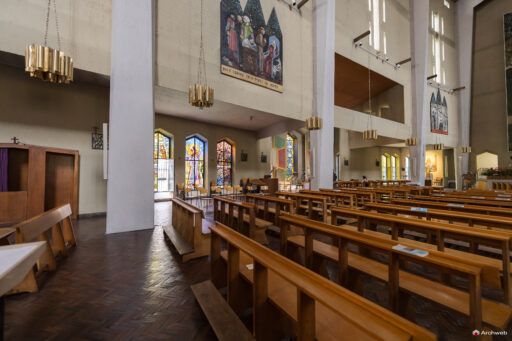 Chiesa di San Francesco d’Assisi al Fopponino a Milano. Fotografie. Progetto di Gio Ponti