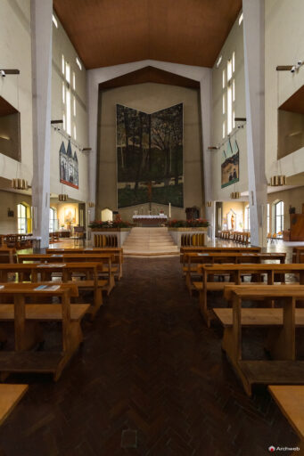 Chiesa di San Francesco d’Assisi al Fopponino a Milano. Fotografie. Progetto di Gio Ponti