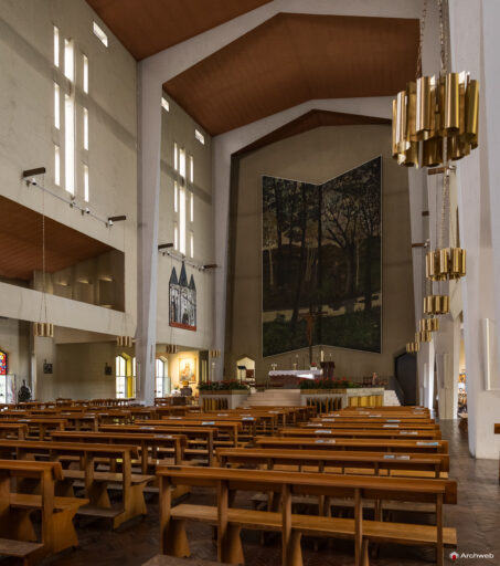 Chiesa di San Francesco d’Assisi al Fopponino a Milano. Fotografie. Progetto di Gio Ponti