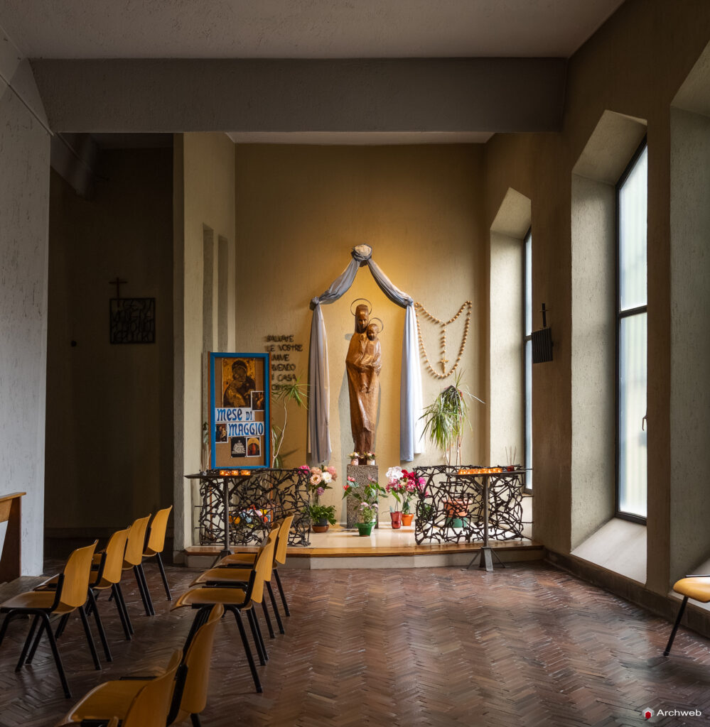Chiesa di San Francesco d’Assisi al Fopponino a Milano. Fotografie. Progetto di Gio Ponti