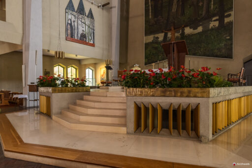 Chiesa di San Francesco d’Assisi al Fopponino a Milano. Fotografie. Progetto di Gio Ponti
