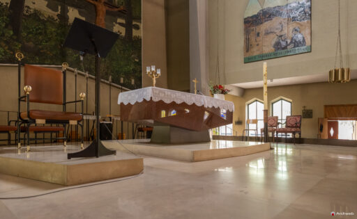 Chiesa di San Francesco d’Assisi al Fopponino a Milano. Fotografie. Progetto di Gio Ponti