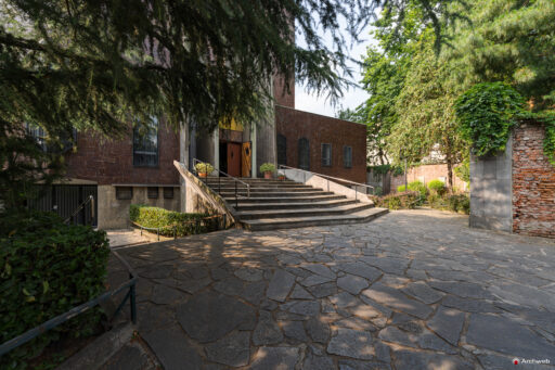 Chiesa di San Francesco d’Assisi al Fopponino a Milano. Fotografie. Progetto di Gio Ponti