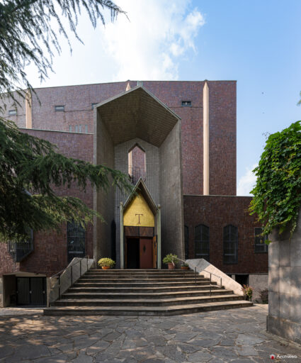 Chiesa di San Francesco d’Assisi al Fopponino a Milano. Fotografie. Progetto di Gio Ponti