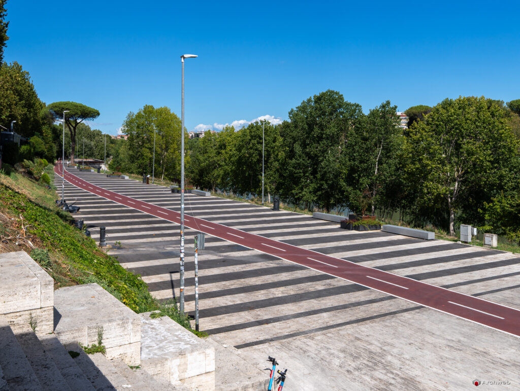 Parco di Affaccio sul Tevere Foro Italico a Roma. Fotografie di Archweb.com