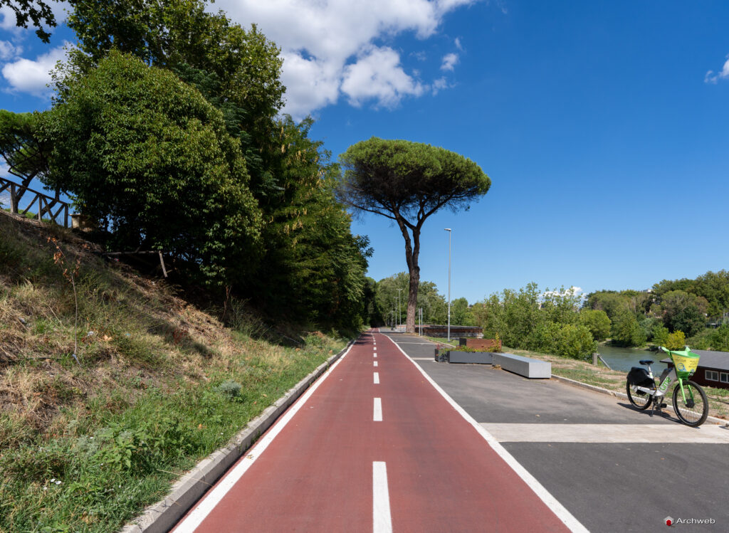 Parco di Affaccio sul Tevere Foro Italico a Roma. Fotografie di Archweb.com