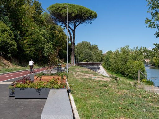 Parco di Affaccio sul Tevere Foro Italico a Roma. Fotografie di Archweb.com