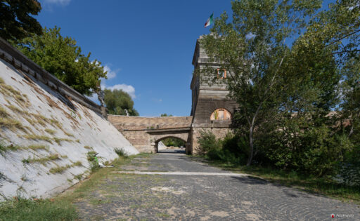 Parco d'affaccio fluviale Oasi di Ponte Milvio. Fotografie Archweb.com