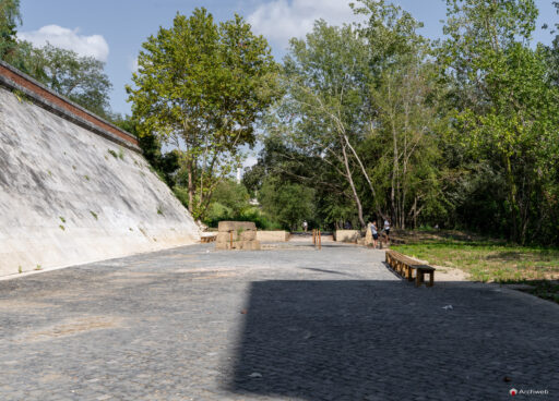 Parco d'affaccio fluviale Oasi di Ponte Milvio. Fotografie Archweb.com