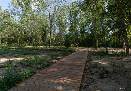 Parco d'affaccio fluviale Oasi di Ponte Milvio. Fotografie Archweb.com