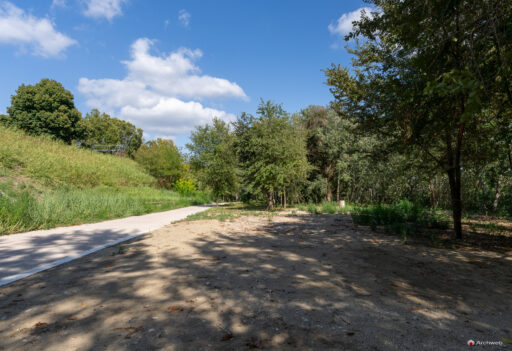 Parco d'affaccio fluviale Oasi di Ponte Milvio. Fotografie Archweb.com