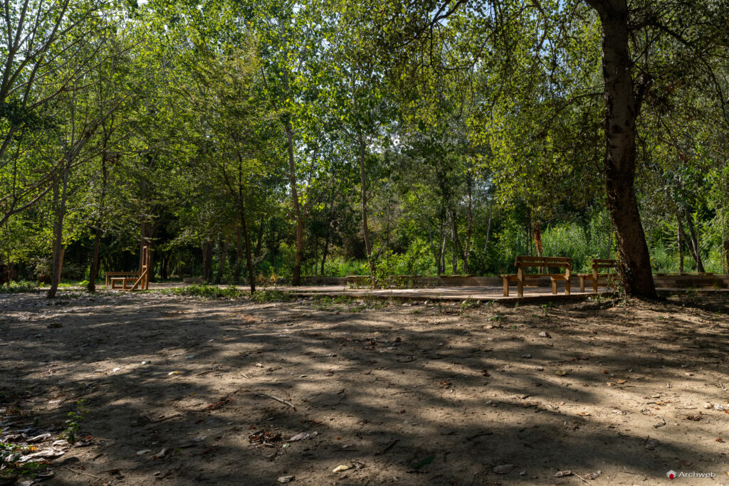 Parco d'affaccio fluviale Oasi di Ponte Milvio. Fotografie Archweb.com