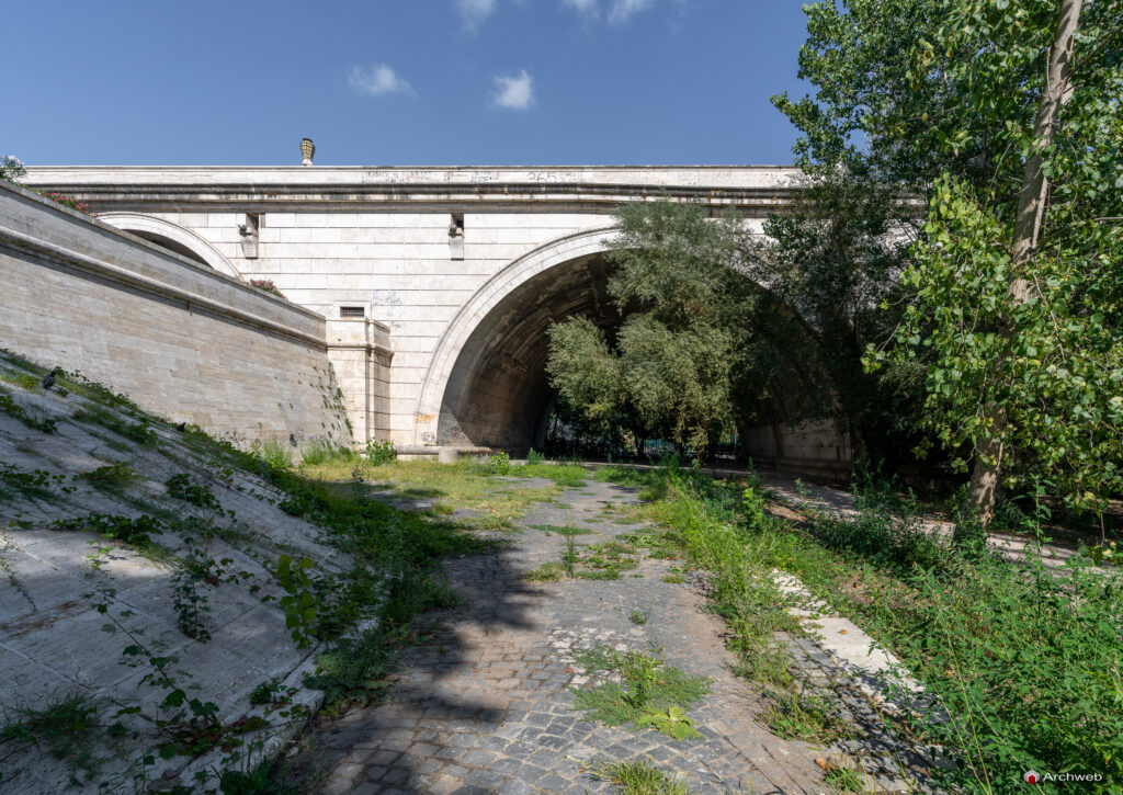 Parco d'affaccio fluviale Oasi di Ponte Milvio. Fotografie Archweb.com