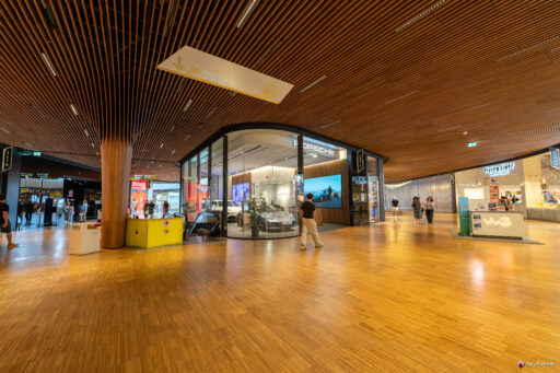 CityLife Shopping District a Milano progettato da Zaha Hadid Architecs. Fotografie © M.S. Archweb.com