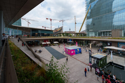 CityLife Shopping District a Milano progettato da Zaha Hadid Architecs. Fotografie © M.S. Archweb.com