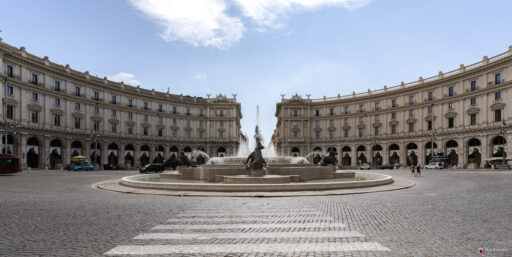 Fontana delle Naiadi a Piazza della Repubblica a Roma. Fotografie © M.S. Archweb.com