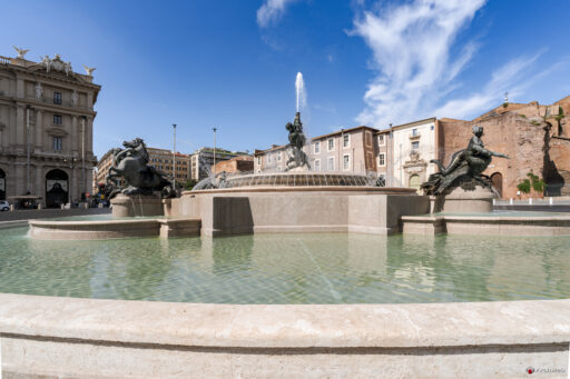 Fontana delle Naiadi a Piazza della Repubblica a Roma. Fotografie © M.S. Archweb.com