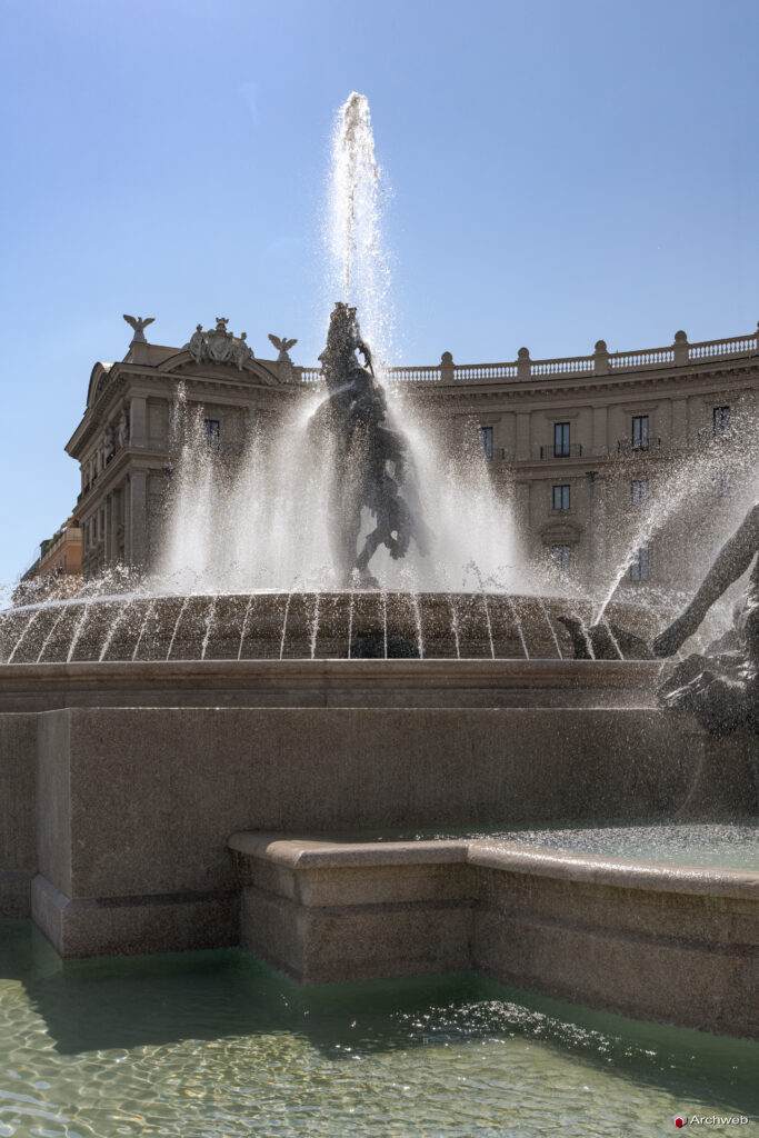 Fontana delle Naiadi a Piazza della Repubblica a Roma. Fotografie © M.S. Archweb.com