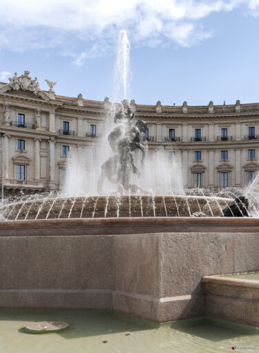 Fontana delle Naiadi a Piazza della Repubblica a Roma. Fotografie © M.S. Archweb.com