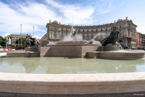 Fontana delle Naiadi a Piazza della Repubblica a Roma. Fotografie © M.S. Archweb.com