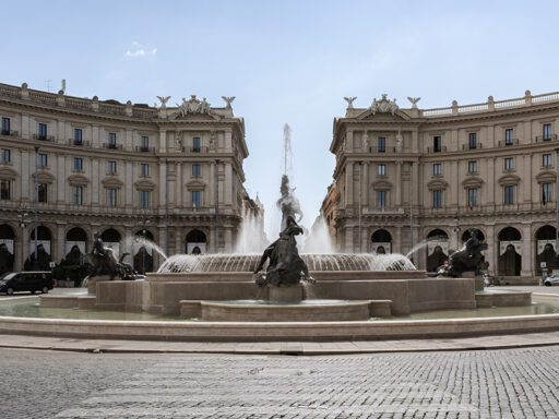Fontana delle Naiadi a Piazza della Repubblica a Roma. Fotografie © M.S. Archweb.com