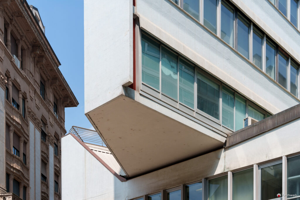 Complesso Corso Italia a Milano. Progetto di Luigi Moretti. Fotografie © Archweb.com
