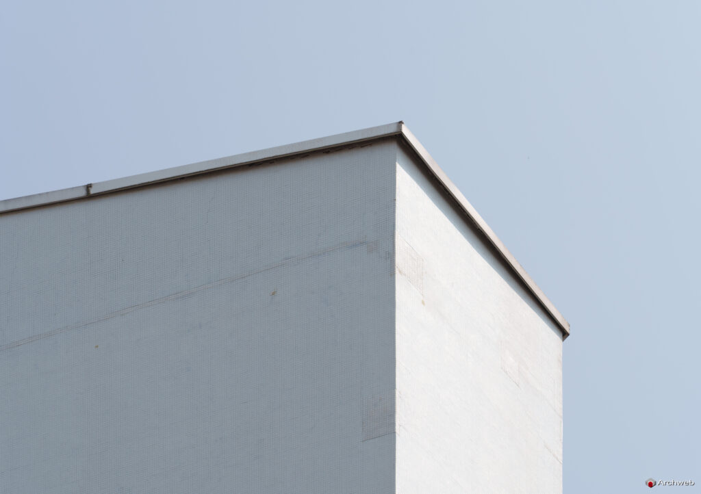 Complesso Corso Italia a Milano. Progetto di Luigi Moretti. Fotografie © Archweb.com