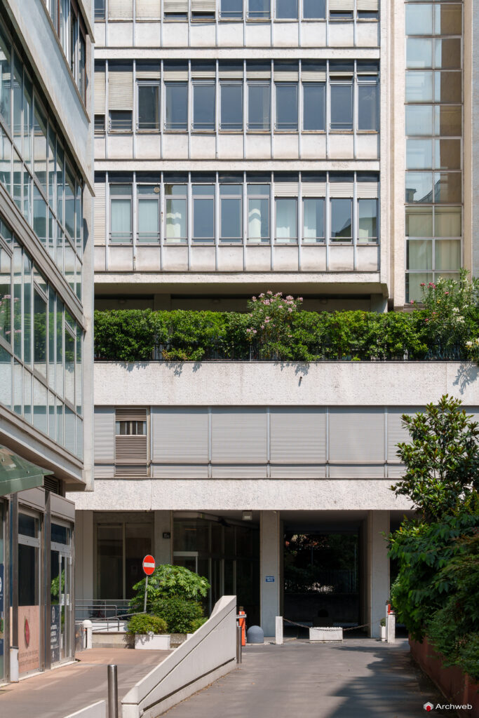 Complesso Corso Italia a Milano. Progetto di Luigi Moretti. Fotografie © Archweb.com