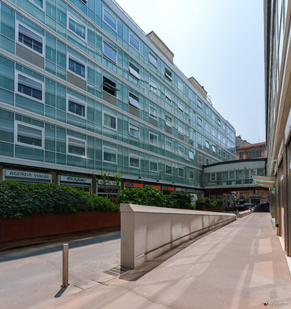 Complesso Corso Italia a Milano. Progetto di Luigi Moretti. Fotografie © Archweb.com