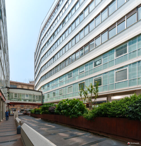 Complesso Corso Italia a Milano. Progetto di Luigi Moretti. Fotografie © Archweb.com