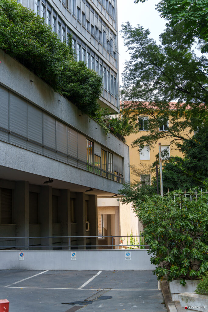 Complesso Corso Italia a Milano. Progetto di Luigi Moretti. Fotografie © Archweb.com