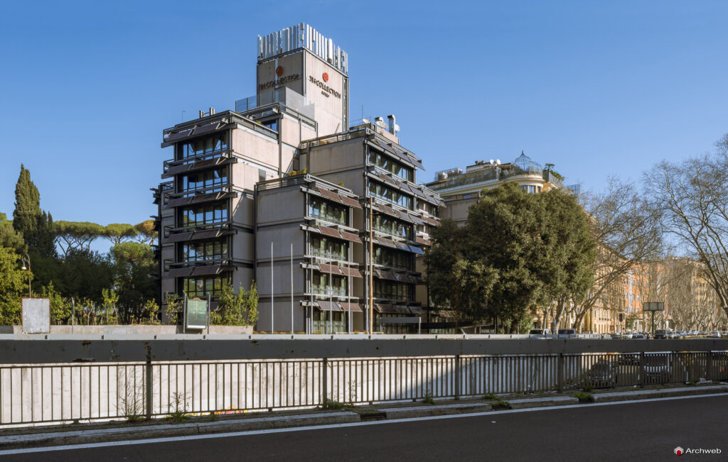 Hotel Jolly a Roma progettato da Vincenzo Monaco e costruito tra il 1969 e il 1971