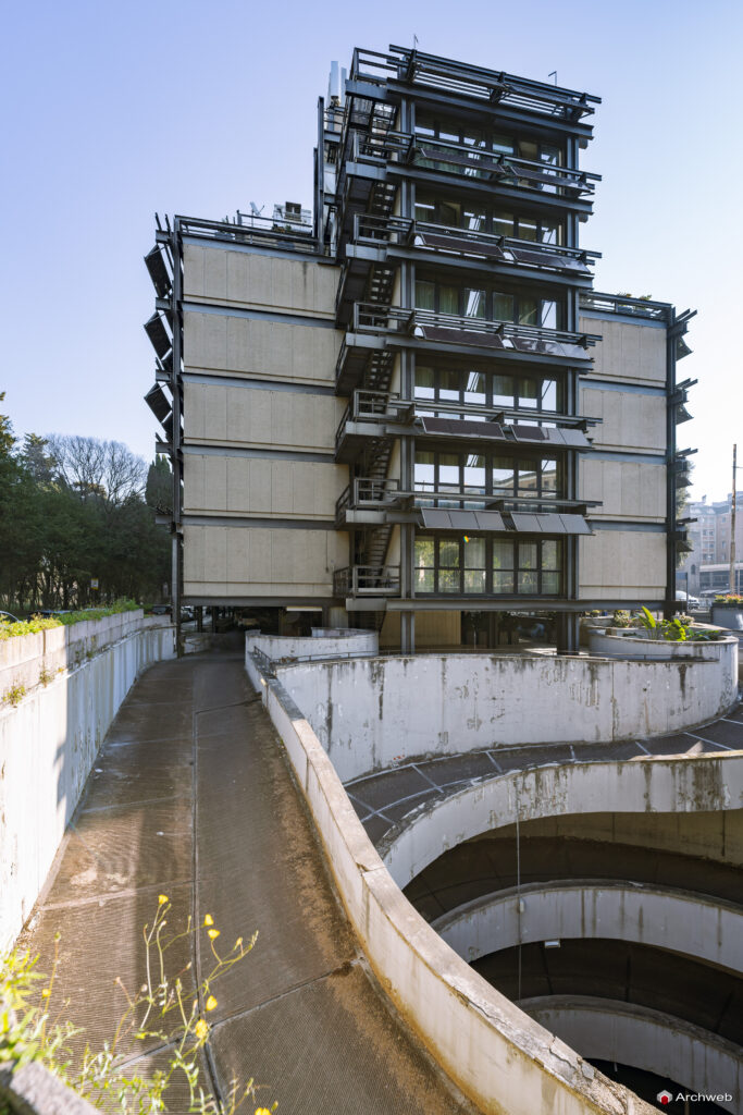 Hotel Jolly a Roma progettato da Vincenzo Monaco e costruito tra il 1969 e il 1971