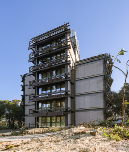 Hotel Jolly a Roma progettato da Vincenzo Monaco e costruito tra il 1969 e il 1971