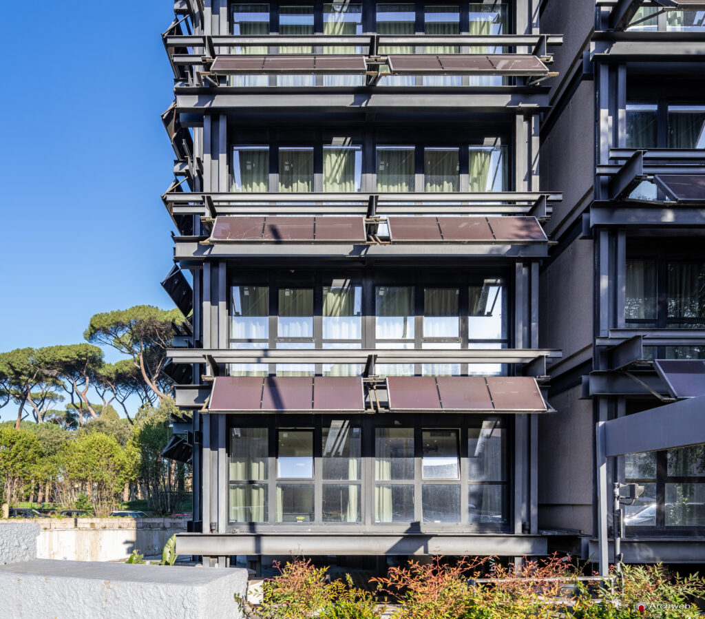 Hotel Jolly a Roma progettato da Vincenzo Monaco e costruito tra il 1969 e il 1971
