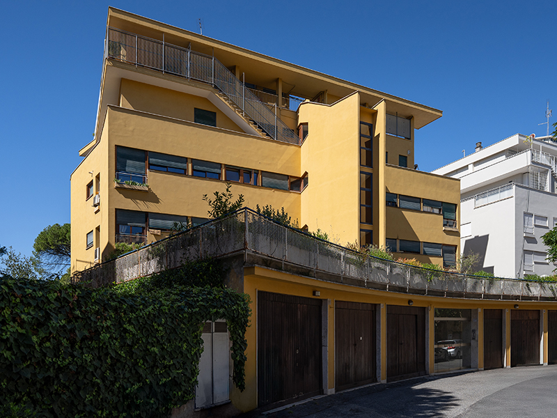 Palazzina Federici in via San Crescenziano a Roma. Progetto degli architetti Monaco-Luccichenti. Foto © M.S. Archweb.com