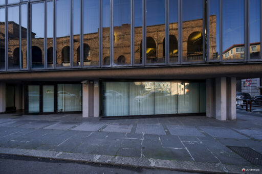 Edificio polifunzionale di Via Campania a Roma. Progetto Studio Passarelli. Fotografie © Archweb.com