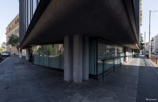 Edificio polifunzionale di Via Campania a Roma. Progetto Studio Passarelli. Fotografie © Archweb.com