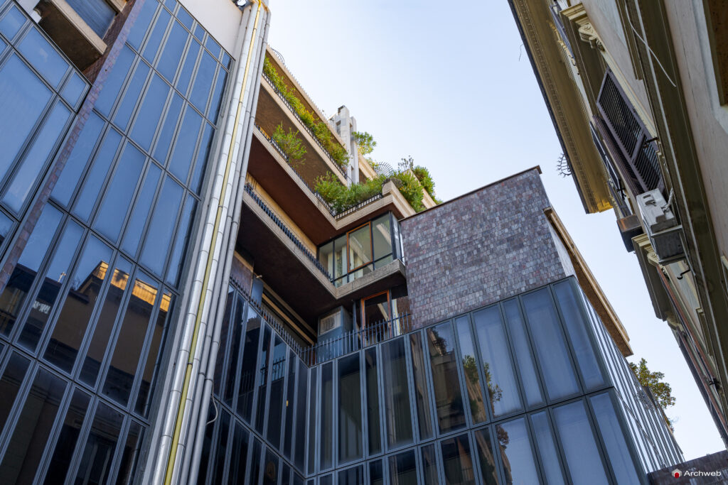 Edificio polifunzionale di Via Campania a Roma. Progetto Studio Passarelli. Fotografie © Archweb.com