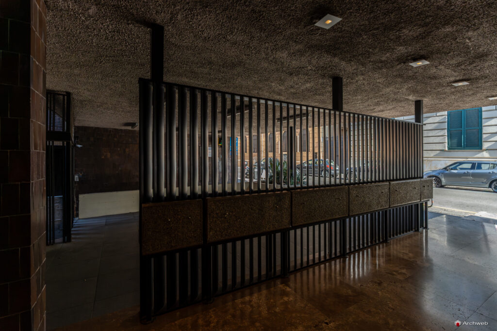 Edificio polifunzionale di Via Campania a Roma. Progetto Studio Passarelli. Fotografie © Archweb.com