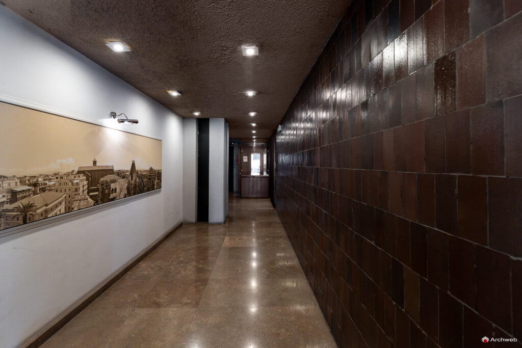 Edificio polifunzionale di Via Campania a Roma. Progetto Studio Passarelli. Fotografie © Archweb.com