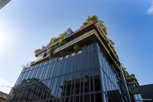 Edificio polifunzionale di Via Campania a Roma. Progetto Studio Passarelli. Fotografie © Archweb.com