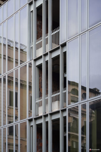 Edificio polifunzionale di Via Campania a Roma. Progetto Studio Passarelli. Fotografie © Archweb.com