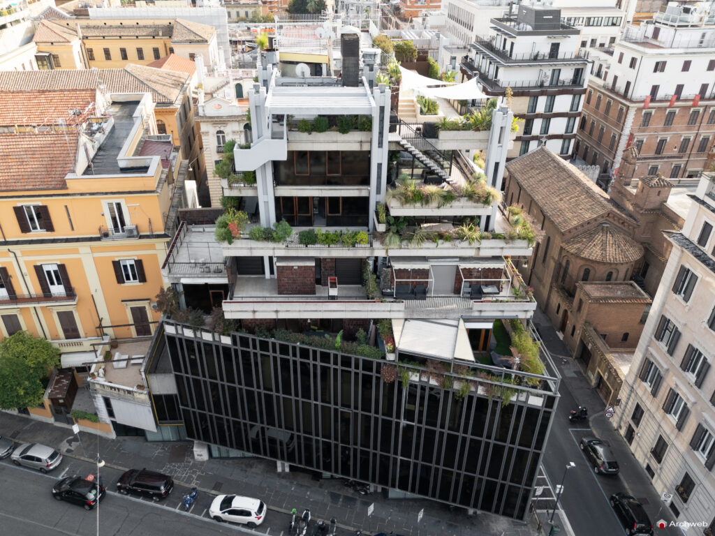 Edificio polifunzionale di Via Campania a Roma. Progetto Studio Passarelli. Fotografie © Archweb.com
