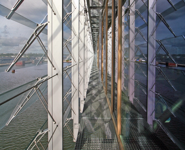 Kraanspoor OTH Architecten. Schermo di protezione con vetri