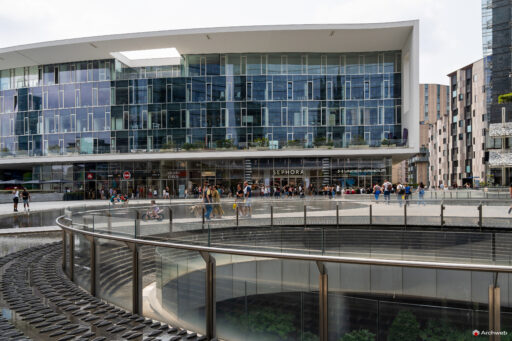 Piazza Gae Aulenti a Milano. Fotografie © M.S. Archweb.com