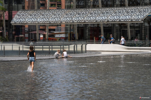 Piazza Gae Aulenti a Milano. Fotografie © M.S. Archweb.com