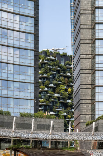 Piazza Gae Aulenti a Milano. Fotografie © M.S. Archweb.com