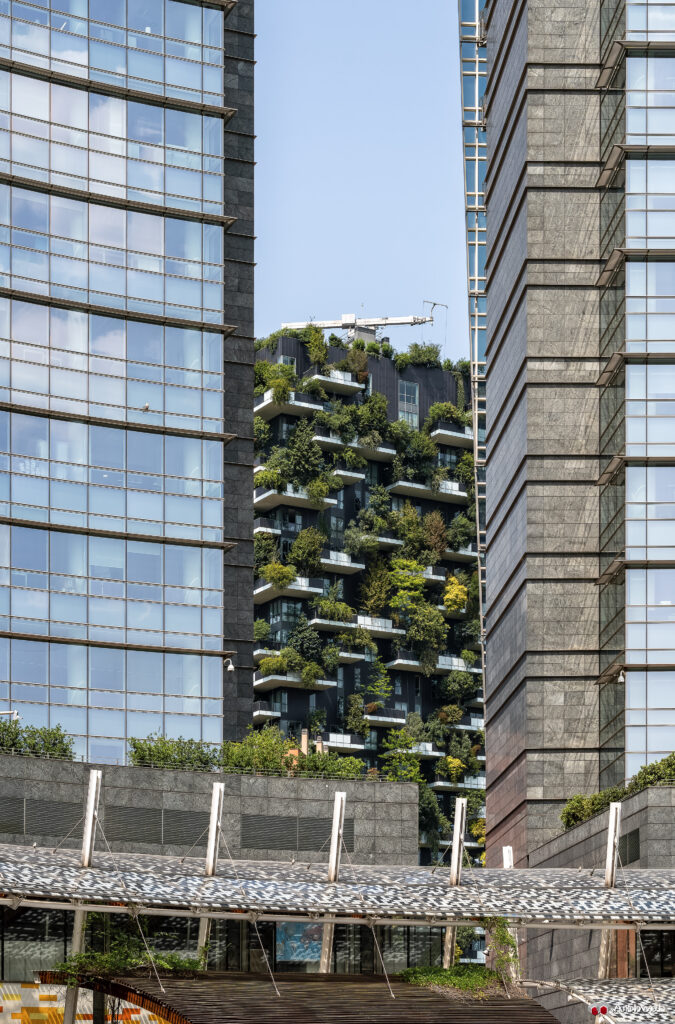 Piazza Gae Aulenti a Milano. Fotografie © M.S. Archweb.com