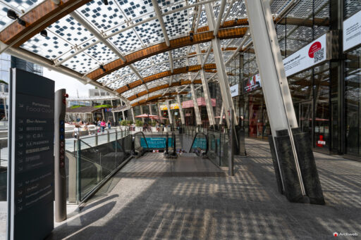 Piazza Gae Aulenti a Milano. Fotografie © M.S. Archweb.com